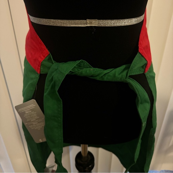 Disney Mickey Mouse Christmas Apron - Red and Green - Picture 3 of 4